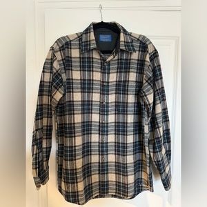 Pendleton 100% virgin wool flannel size M